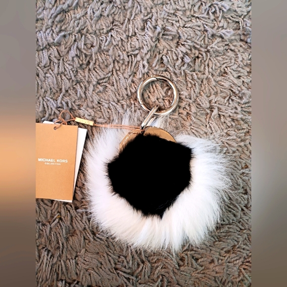 - Michael Kors Collection Mink & Fox Bag Charm NIB $290.00 Retail - Picture 1 of 5